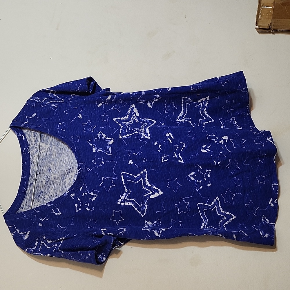 Woman's short sleeve top